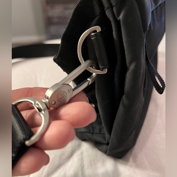 Lululemon Black Crossbody Bag - Picture 6 of 15